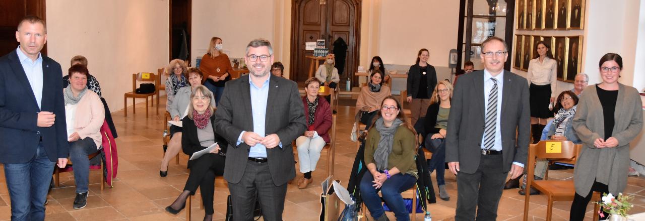 Landesrat Schleritzko besucht Hauptregionstreffen der Bibliothekare im Weinviertel