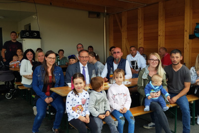 Siedler der neuen Reihenhausanlage Wullersdorf luden zum Siedlerfest