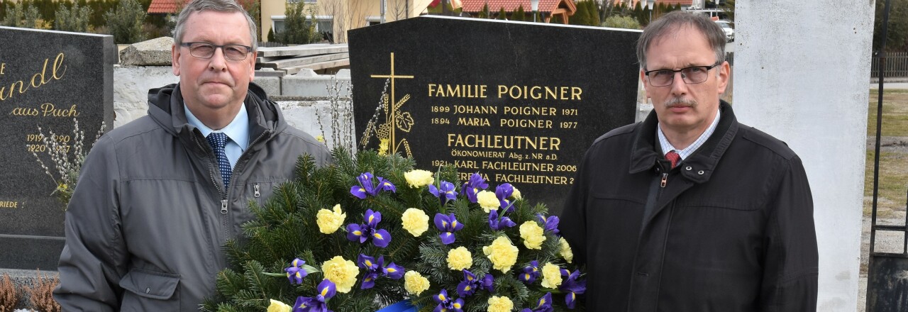 Kranzniederlegung am Grab von ÖkR Karl FACHLEUTNER