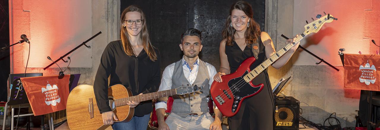 Himmlische Musikabende am Kirchenvorplatz