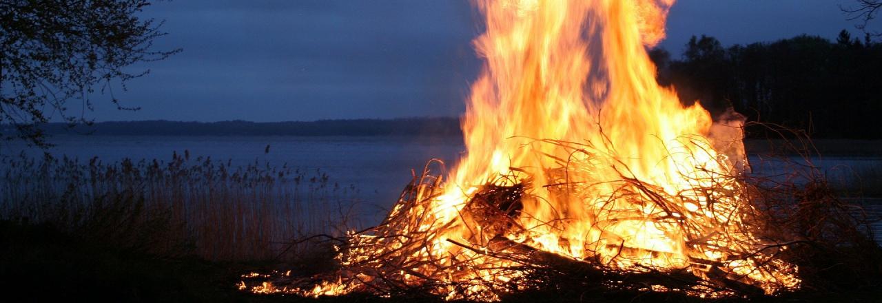 Brauchtumsfeuer bis 30.6.2020 verboten