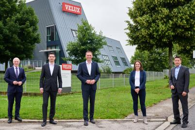 LR Danninger besuchte VELUX Österreich im ecoplus Wirtschaftspark Wolkersdorf