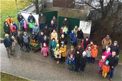 Lama-Wanderung und Wildtierfütterung zu Weihnacht