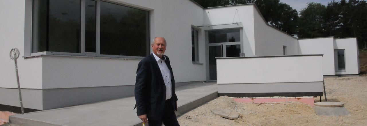 Baubericht: 4-gruppiger Kindergarten in ERNSTBRUNN