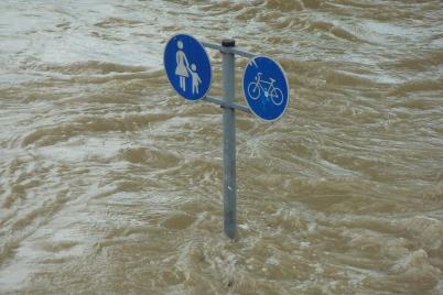 Überflutungen und Muren auf NÖ-Straßen