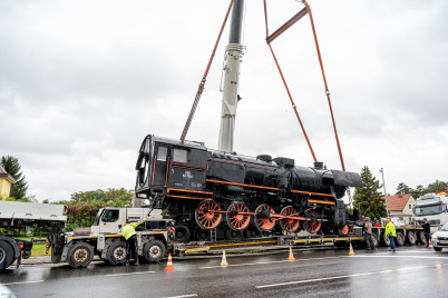 Errichtung einer Überdachung und Sanierung der Denkmallokomotive