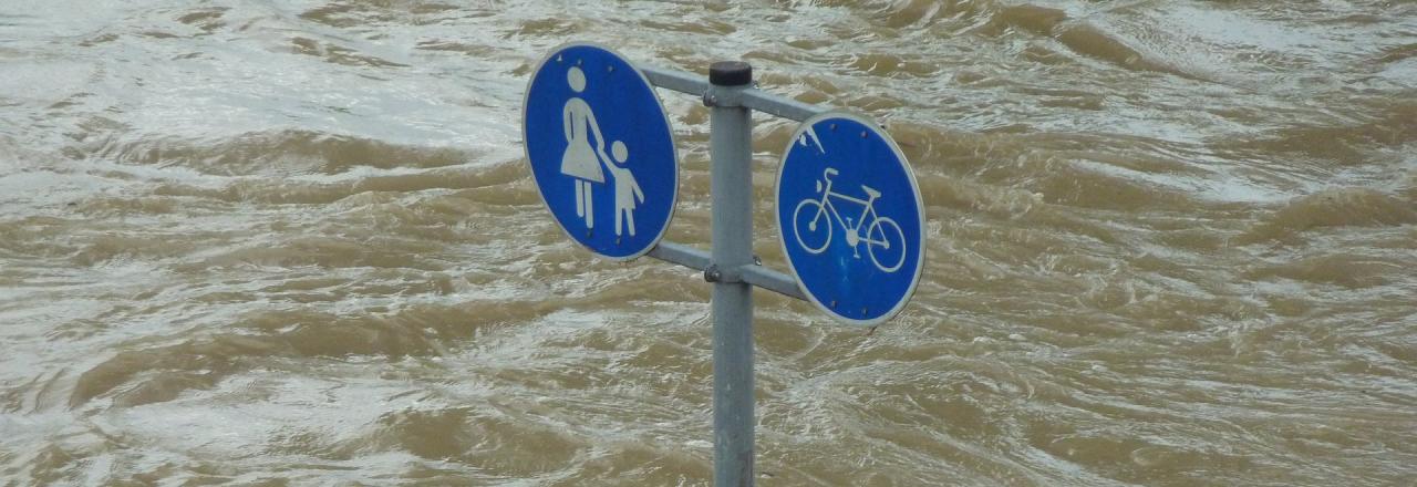 Überflutungen und Muren auf NÖ-Straßen