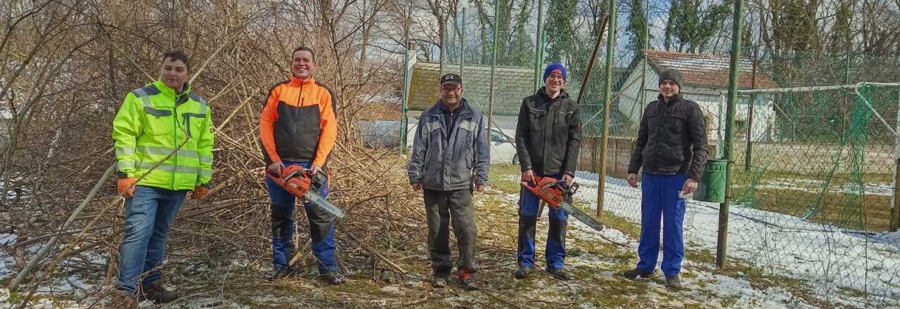 Sanierung des Fußballplatzes Riedenthal startet