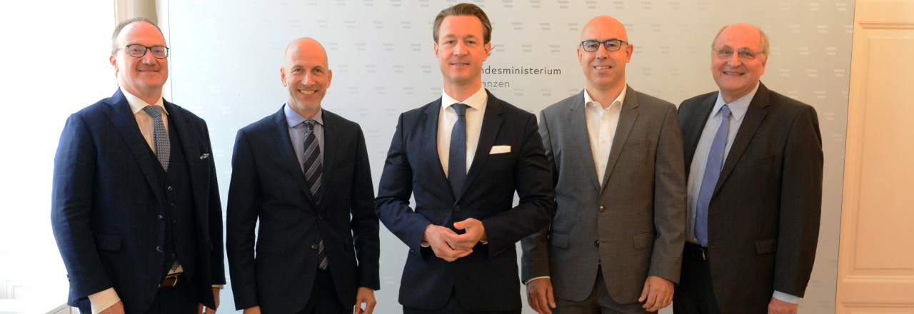 Positive Stimmung bei heimischer Wirtschaft und Unternehmen