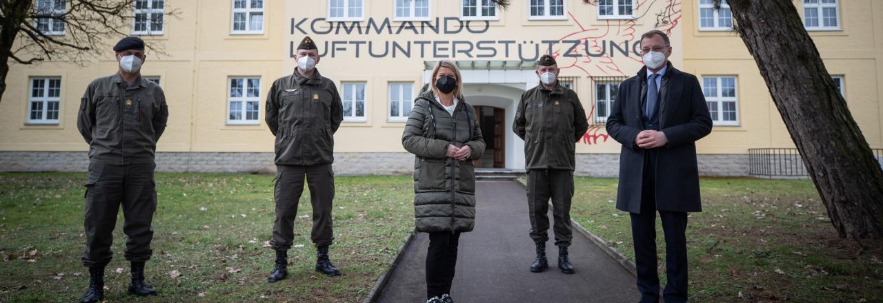 Verteidigungsministerin Tanner auf Truppenbesuch