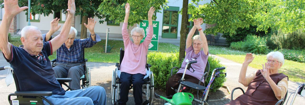 „Aktiv im Garten“ im   Pflege- und Betreuungszentrum Laa/Thaya