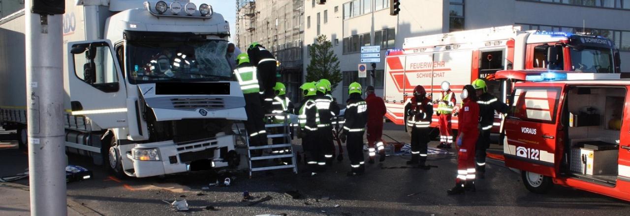 Verkehrsunfall mit Linienbus – Bezirk Bruck an der Leitha