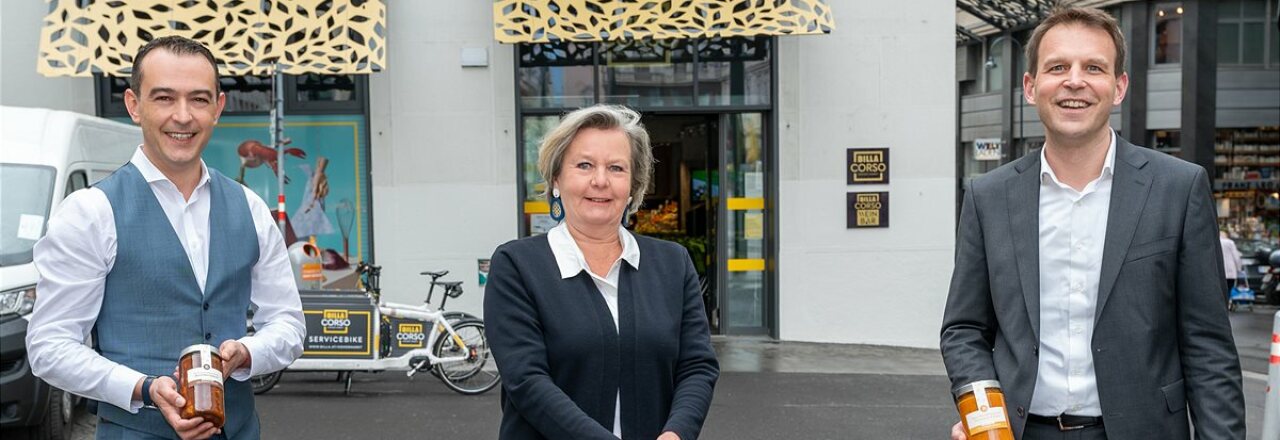 Spitzenköchin Lisl Wagner-Bacher kocht im Landhaus Bacher für BILLA