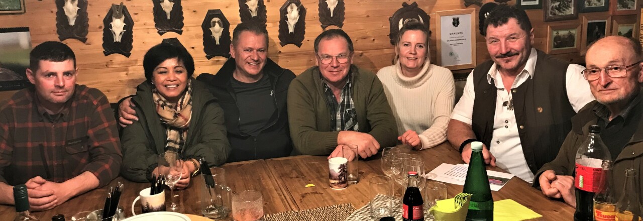 Weinviertler Jägerheuriger u. Jagarischer Flohmarkt in Prinzendorf