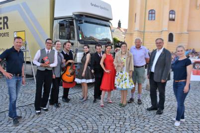 So kommt auch heuer wieder das Lastkrafttheater zum Publikum