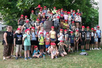 Kinder erleben spannenden Tag in der Bolfras Kaserne