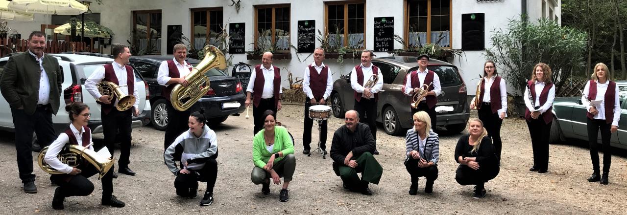 Frühschoppen beim Waldheurigen Martinsklause in Mistelbach