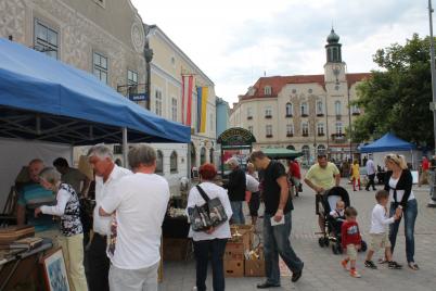 Antik- und Sammlermarkt & Bauernmarkt 