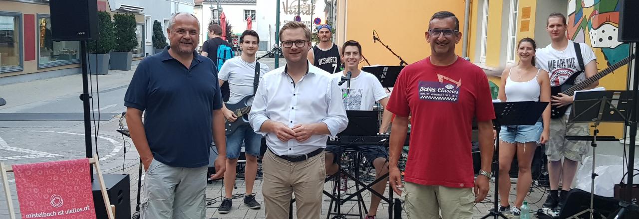 Unterhaltung pur mit Coverllerie am Freitagsmarkt