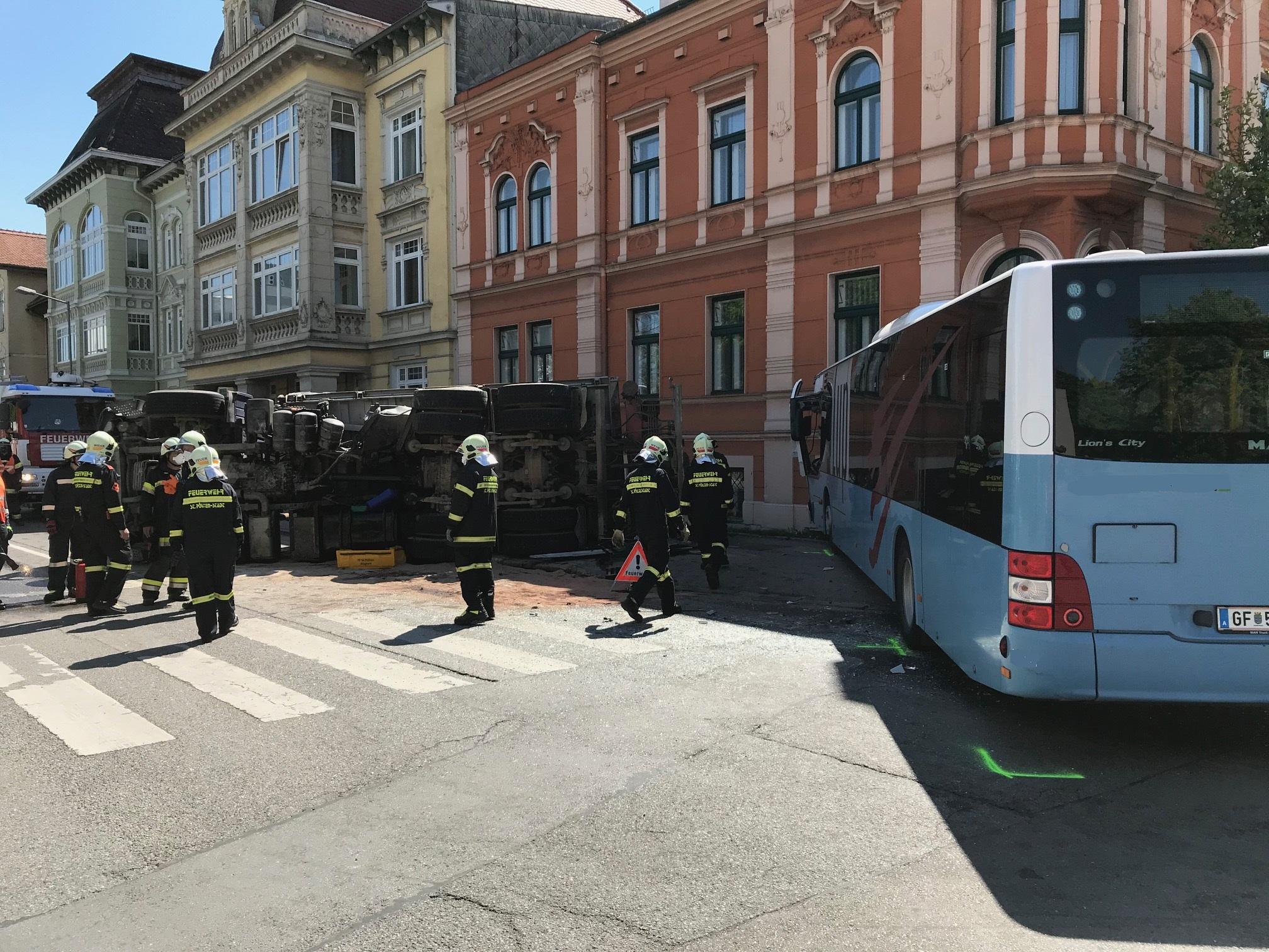 Der Linienbuslenker verlor die Kontrolle