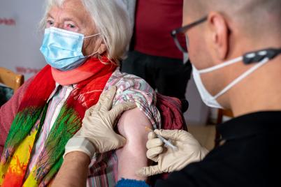 Samariterbund unterstützt bei Corona-Schutzimpfung in Pflegeheimen mit mobilen Teams