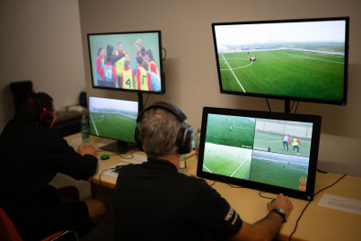 durchblicker ist offizieller Sponsor des ÖFB-Video Assistant Referee