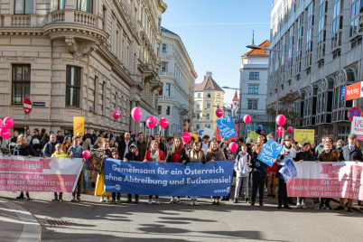 2500 Teilnehmer beim Marsch fürs Leben 2021 in Wien