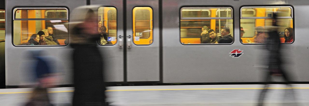 Strom aus Bremsenergie lässt Stationen erleuchten