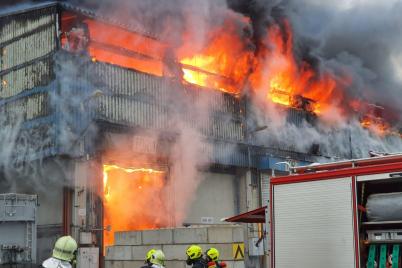 Großbrand im Zementwerk Perlmooser