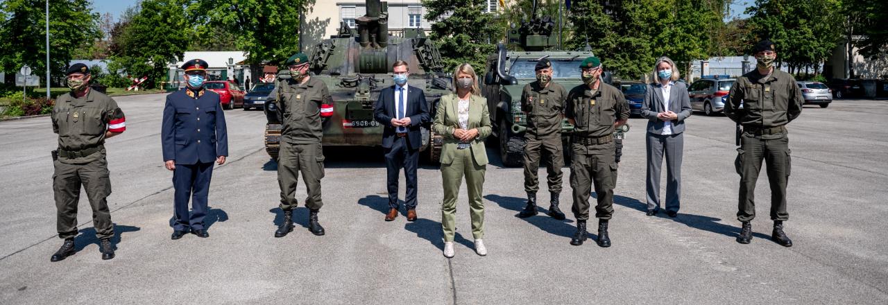 Verteidigungsministerin Klaudia Tanner gibt Startschuss für Milizeinsatz in Mistelbach