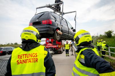 Unfall mit 7 Personen auf der A5 bei Gaweinstal